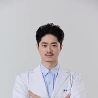 吳弘一牙醫師 ALL ON X 一日全口重建職人